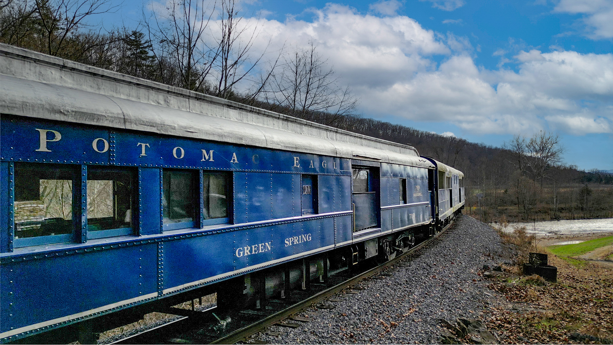 1920s Coach Car