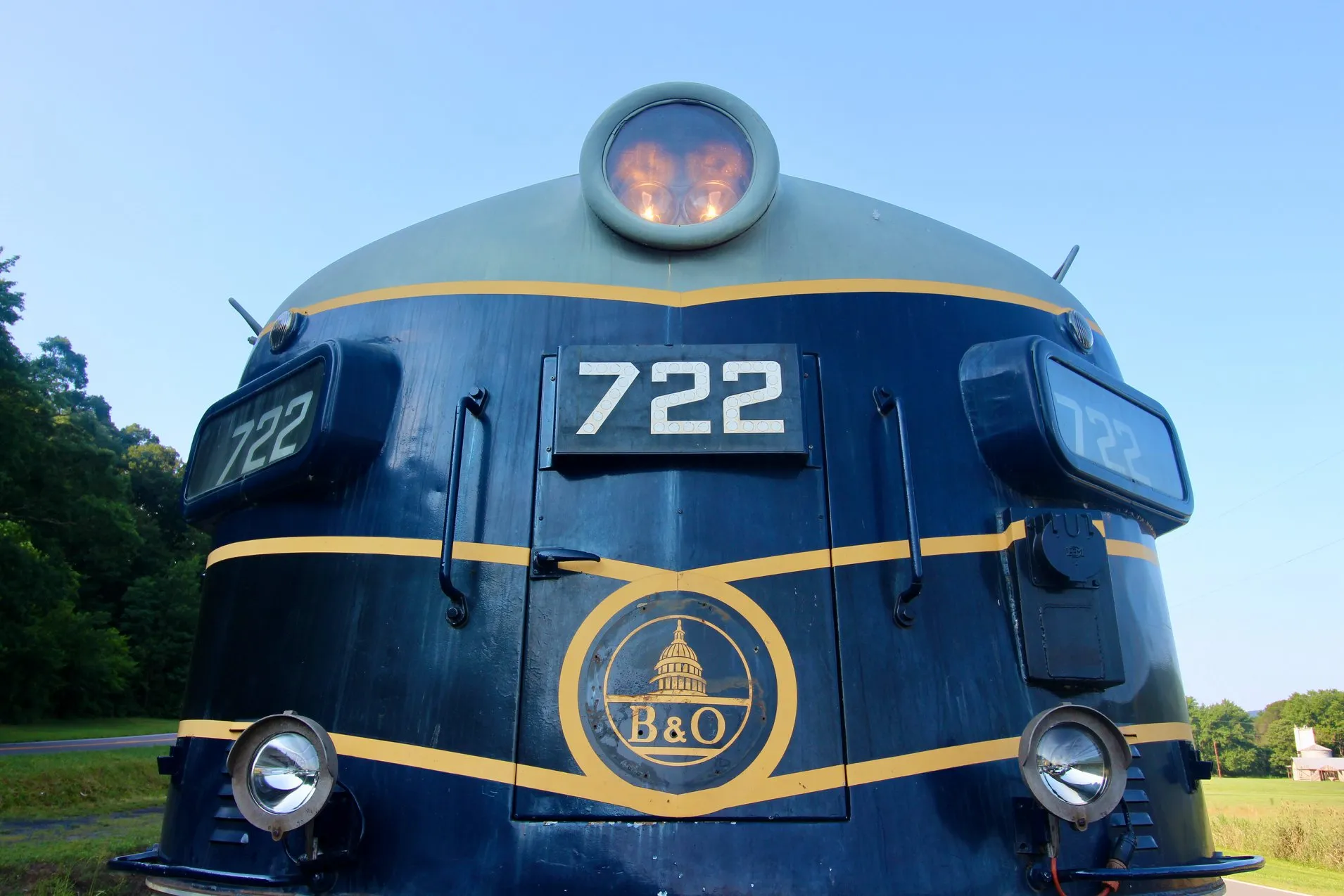 133652848_1367337680325093_5234171265137062101_o Front of the Baltimore & Ohio F7A Number 722